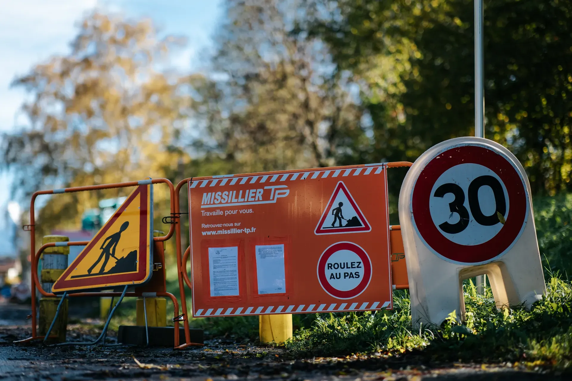 Chantier Missillier TP dans la Vallée de l'Arve — engins de terrassement au travail